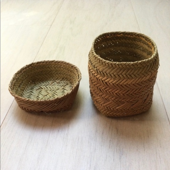 Vintage Tarahumara Miniature Basket with Lid - Hand Woven Pine Needles - Mexico - Picture 2 of 6